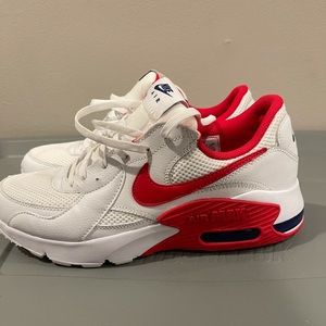 NWOT! Womens Nike Air Max. I never wear them. They are new without tags.